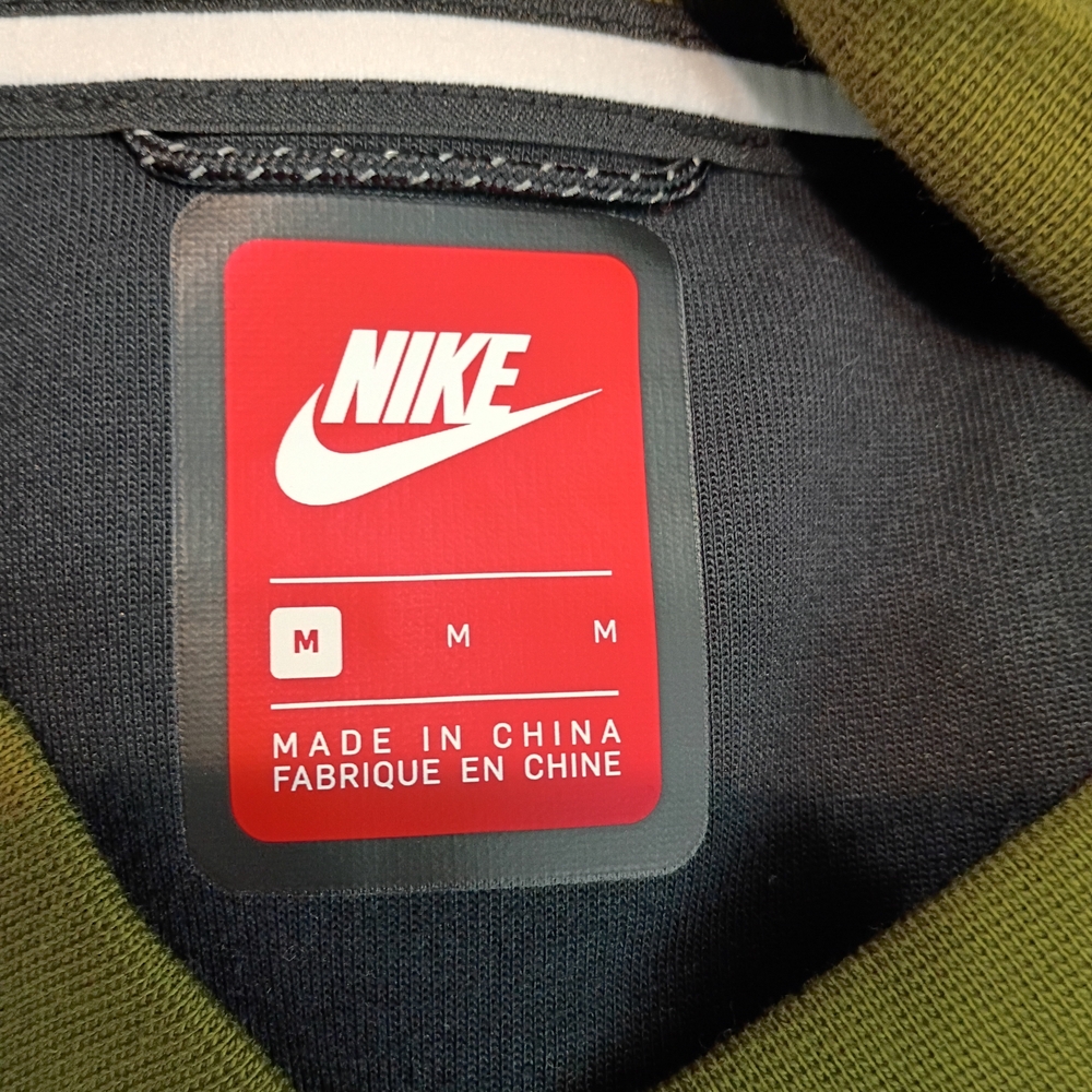 Nike -Black Rose Tech Fleece Green Jacket - Size M - Picture 7 of 8